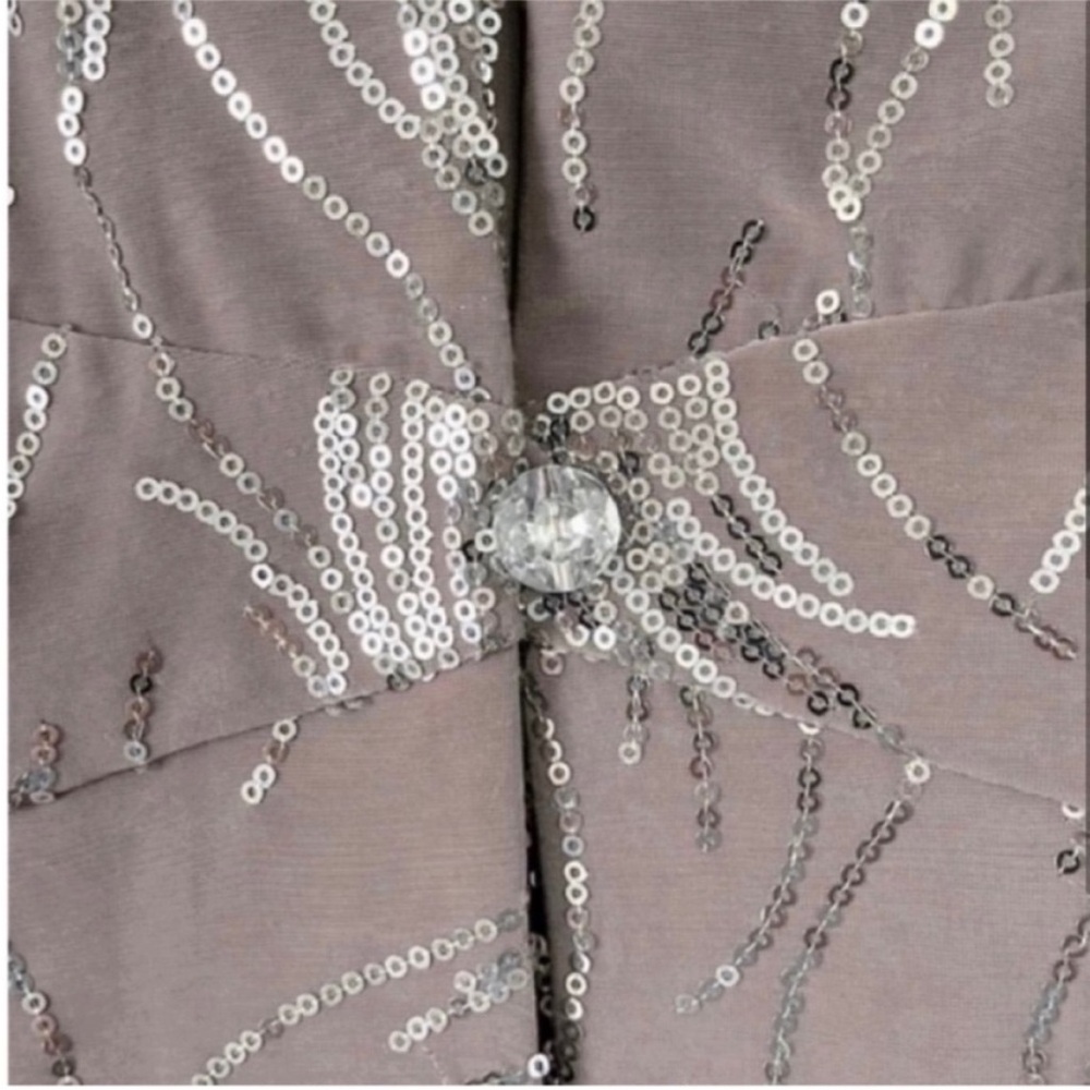 Dress with coordinating jacket - Picture 3 of 8
